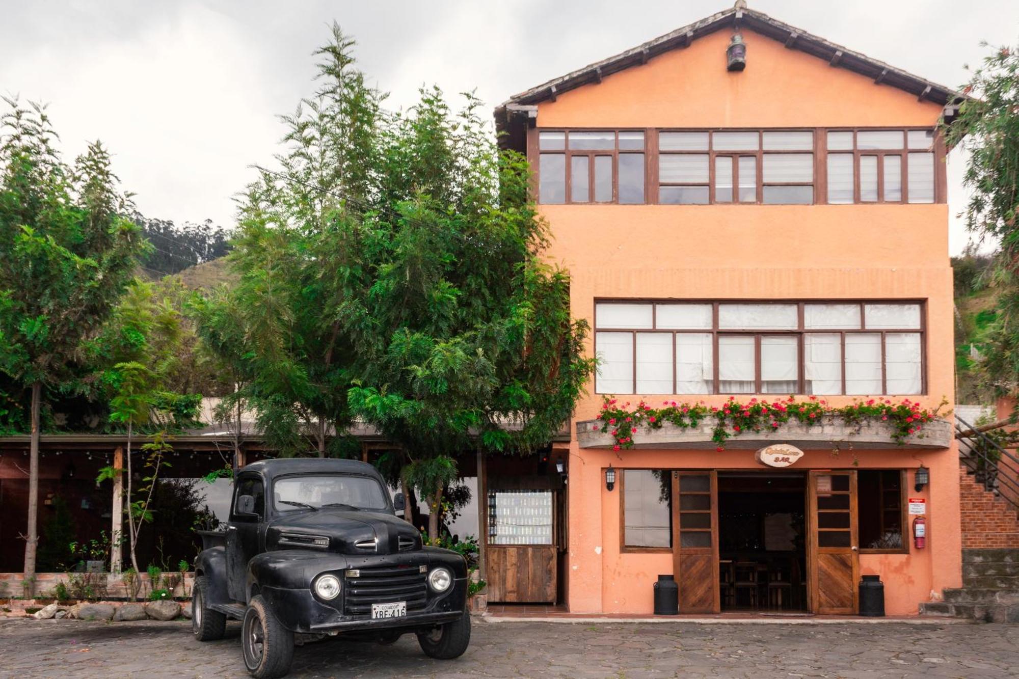 Quinta Loren Hosteria Ambato Exterior photo